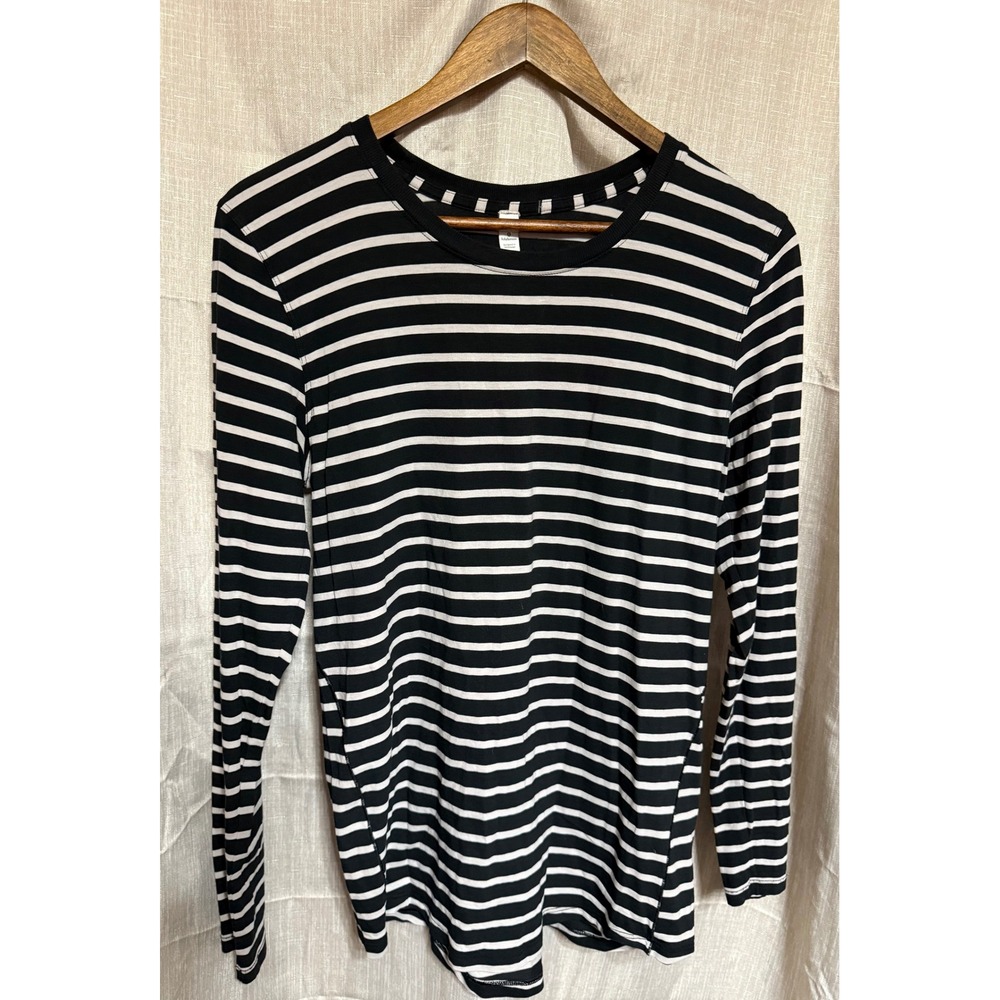 Womens Lululemon Long Sleeve Top Size 6 Yachtie Blk Striped Athletic Casual Tee